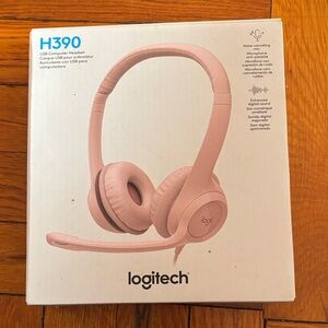 Logitech H390 USB Headset in Soft Pink